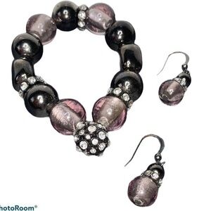 Bracelet and earring set in purple